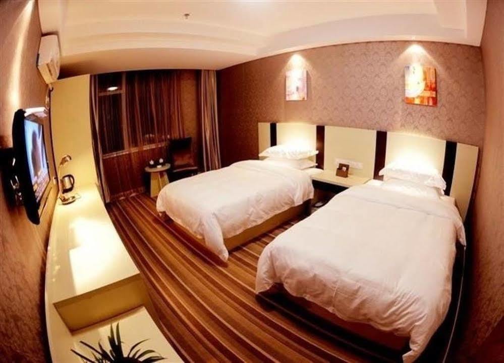 Ronghe Holiday Hotel Shiyan  ภายนอก รูปภาพ