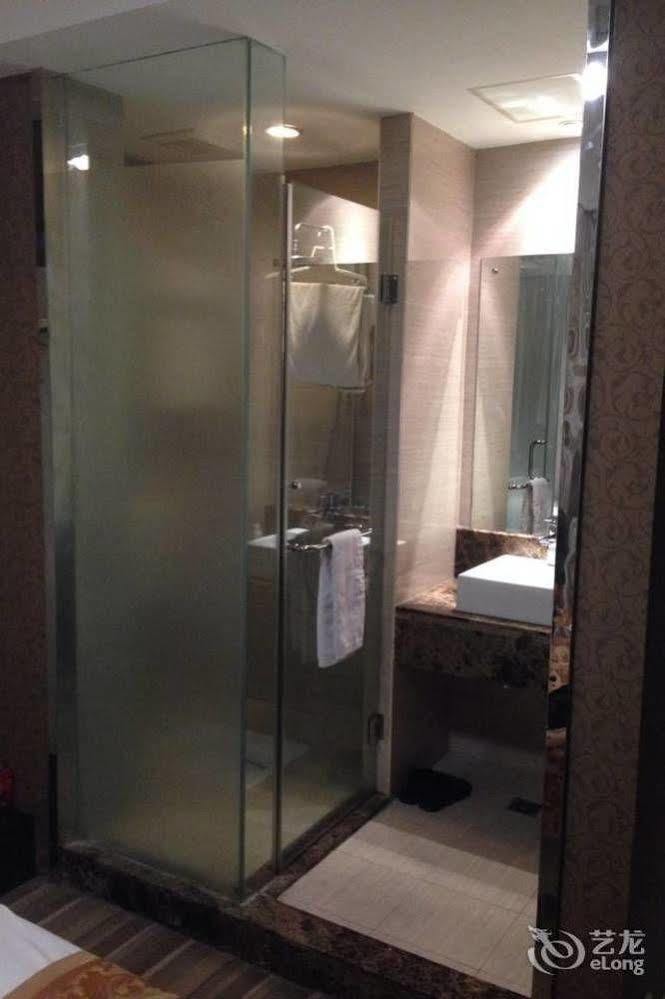 Ronghe Holiday Hotel Shiyan  ภายนอก รูปภาพ