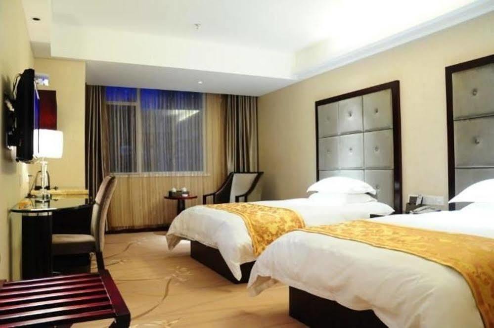 Ronghe Holiday Hotel Shiyan  ภายนอก รูปภาพ
